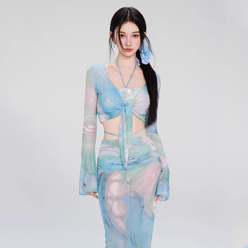 【1つ買うと10つ無料】女性用の水着スプリットビキニ4ピースセット長いスカート長いスカート日焼け止めビーチホットスプリング