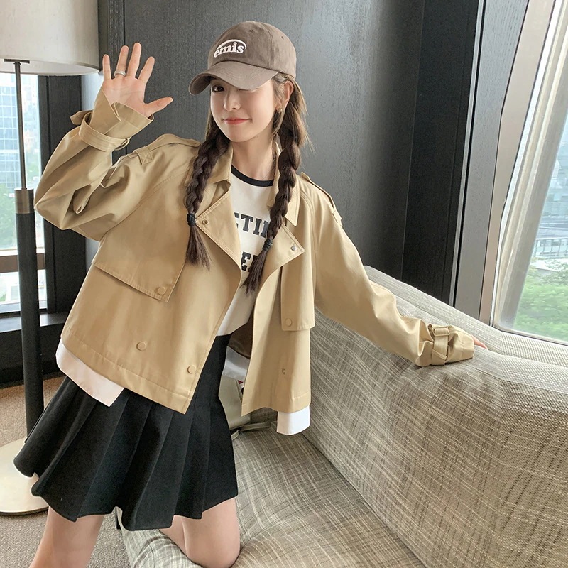 カーキショートウィンドブレーカージャケット女性2024今年の秋の新しいバースト人気のデザインセンス小さなコート