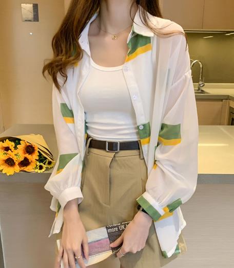 ウエスタン日焼け止め女性の薄いジャケット2022夏の新しい韓国語バージョンのファッションルーズエアの条件付きカーディガンシャツ