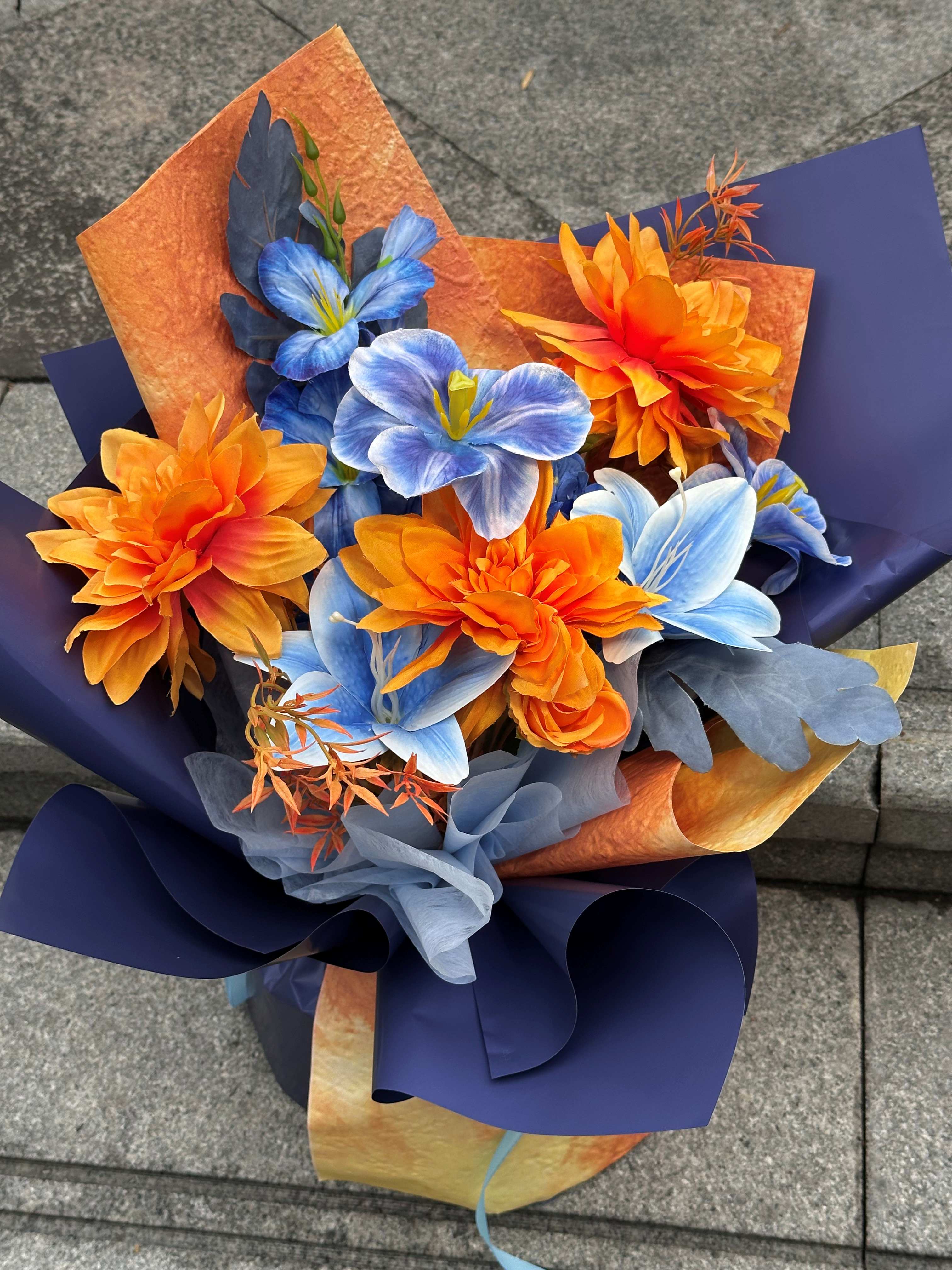 枯れない花 ブルーオレンジ造花 ギフト買い占め中 プレゼント カーネーション 花束 造花プレゼント誕生日誕生日 贈り物 結婚記念日 退職祝い 送別会 結婚祝い 卒業式