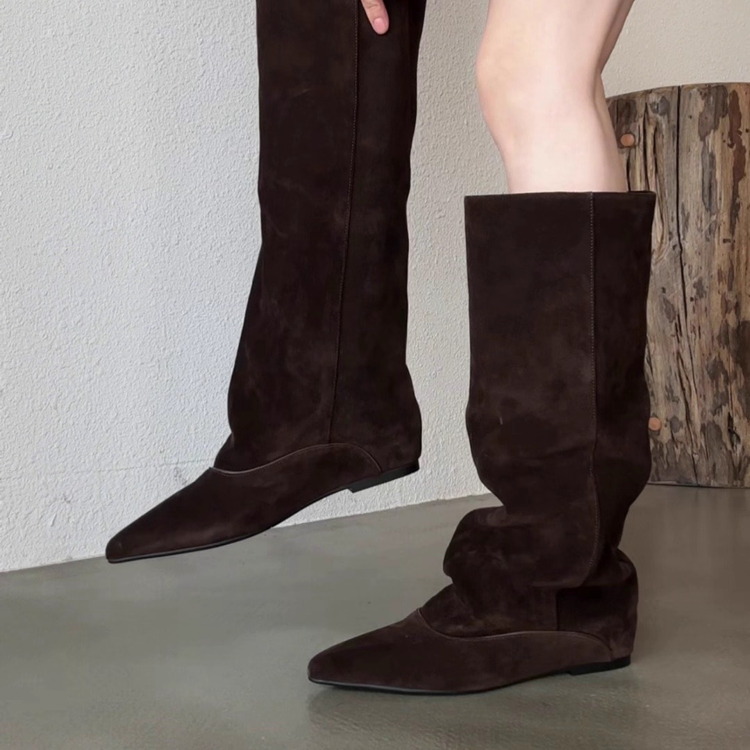 シープスキンバージョン2025レトロポインテッドトゥインナーハイトニングハイブーツスリーブスタックナイトブーツ女性用