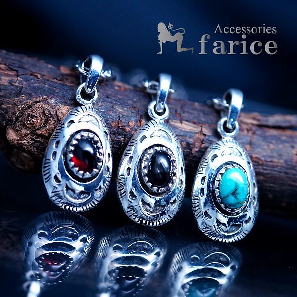 天然石 ターコイズorブラックスターorガーネット装飾 ネイティブアメリカン飾り彫りプレート メンズ&レディース インディアンジュエリー シルバー925 ペンダント ネックレスブルーorブラックor