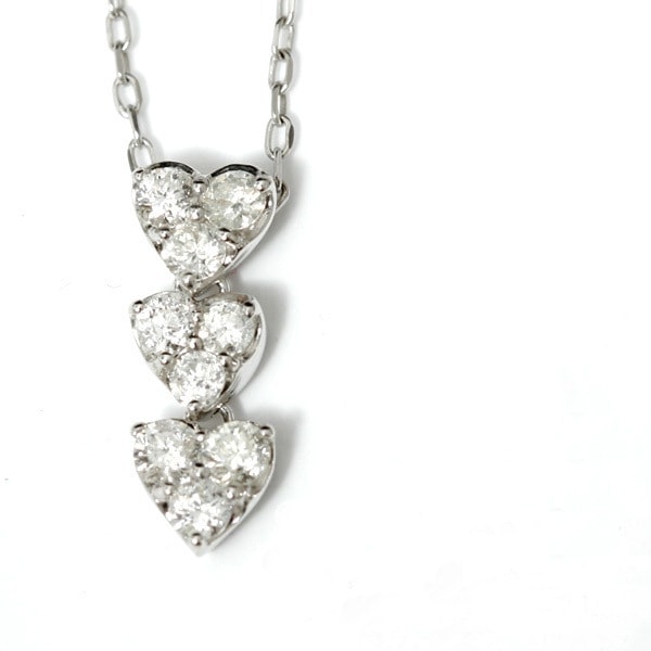 セレブリティに 気高く スリーハートモチーフ９ ナイン 天然ダイヤモンドネックレス 発送目安：２３週間