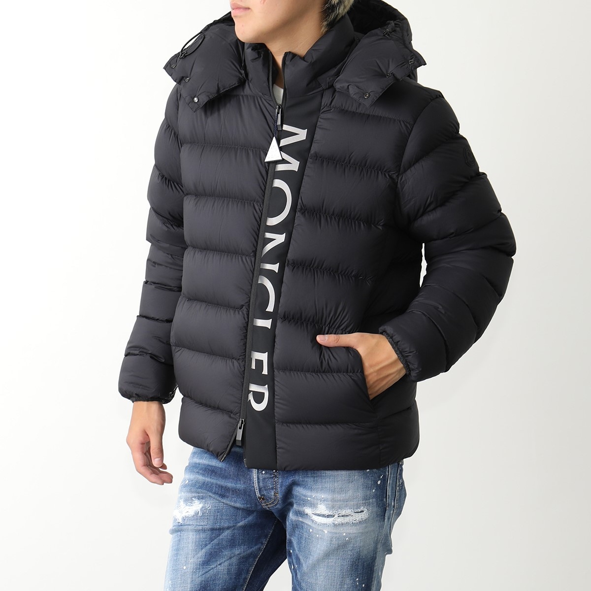 MONCLER Matt Black モンクレール マットブラック ダウンジャケット UME ウメ JACKET 1A00034 596K7 メンズ ナイロン ロゴ ショート丈 軽量 フード付き 99