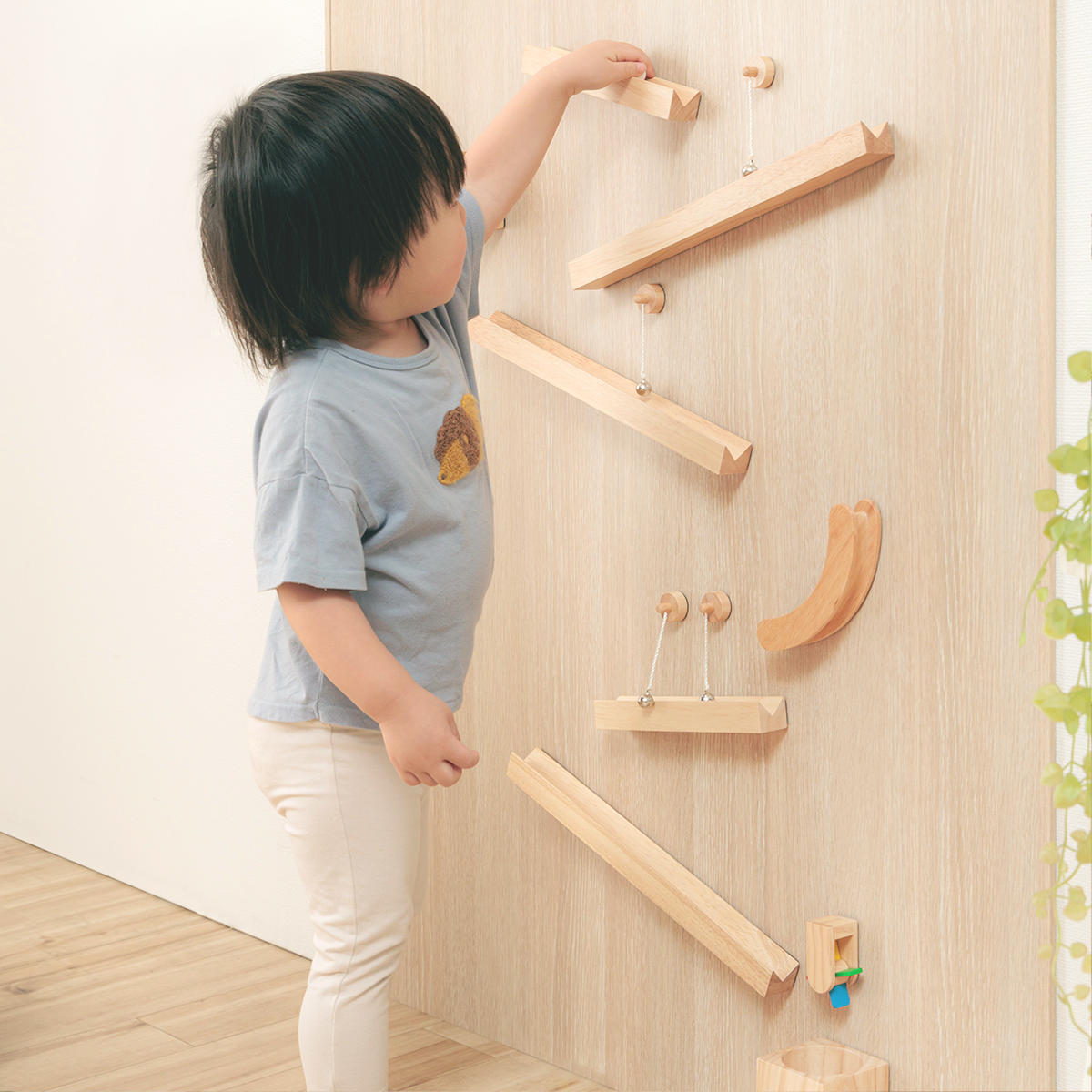 ヘヤデコロコロ 知育玩具 マグネット おもちゃ 木製 知育 玩具 マグネットトイ 磁石 木のおもちゃ ベビー 赤ちゃん 子ども ギフト プレゼント 木製おもちゃ キッズ ビー玉 転がす