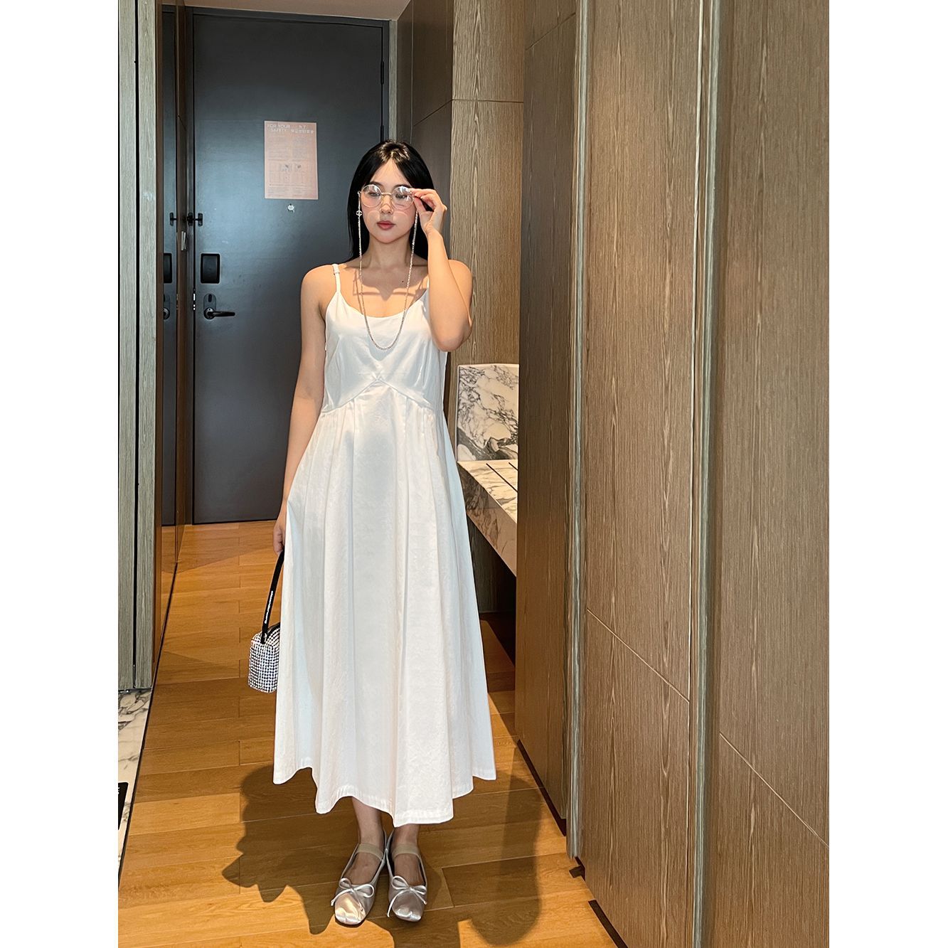 Eking 無地 カジュアル スプライシング サスペンダー ワンピース 2024 夏 韓国風 万能 ロングスカート 77062