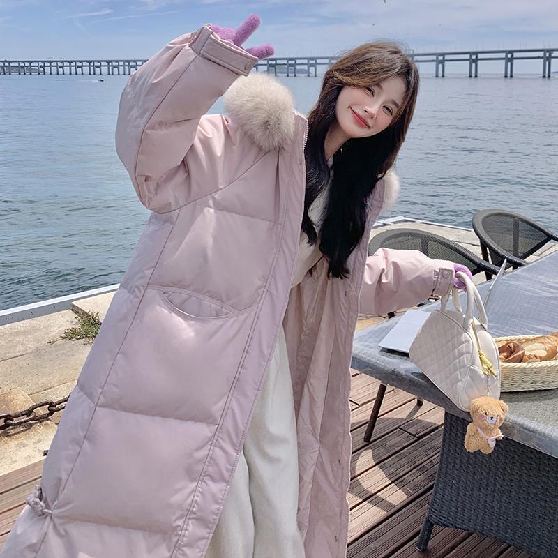 女性用大きなファー襟ロングダウンジャケット2024冬新作今年人気の超美形ホットスタイル90ホワイトダックダウンジャケット