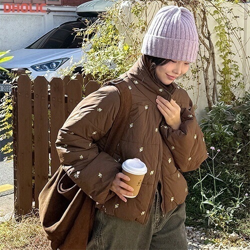 [メガ割りSALE]花柄刺繍ハイネック中綿ジャンパー