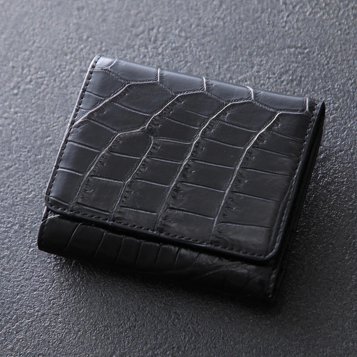 The R ザアール リアルクロコダイル ニつ折り財布 282 メンズ レザー 小銭入れあり スモール ミニ財布 豆財布 BK/ブラック