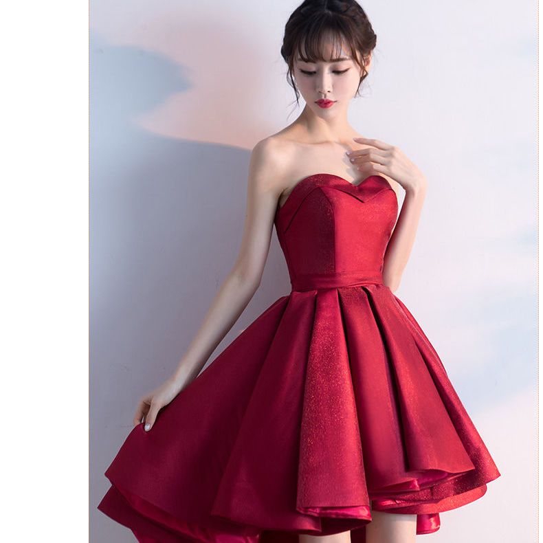 花嫁のドレス2025の気質は日常生活で着用できます夏のショートスタイル前が短く後ろが長い女性のためのプチドレススカート