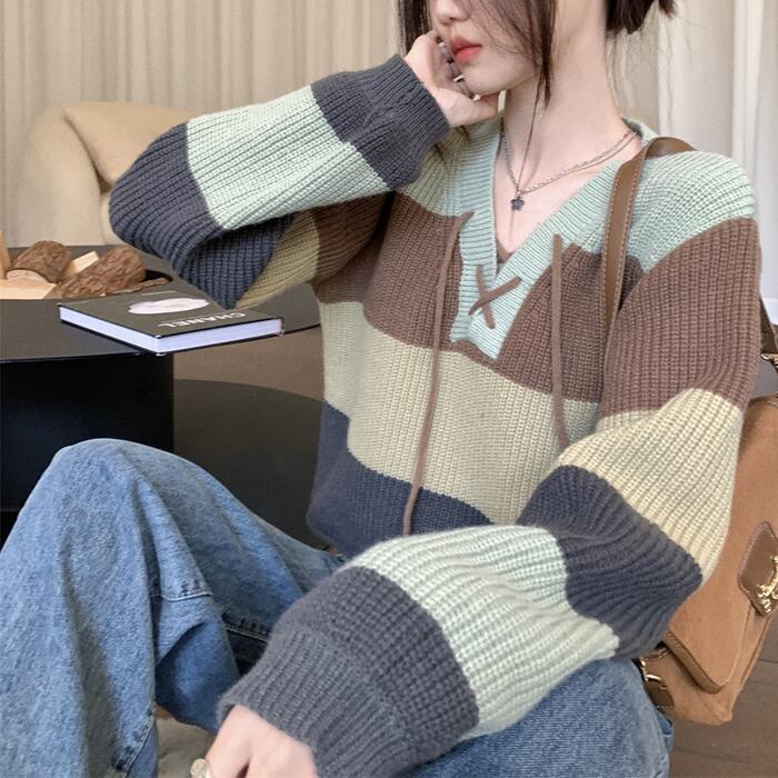 トップス ニット ボーダー カットソー セーター レディース エレガント 大人 可愛い きれいめ カジュアル フェミニン レースアップ 長袖 Vネック ナチュラル ショート丈 クロップド丈 グリーン