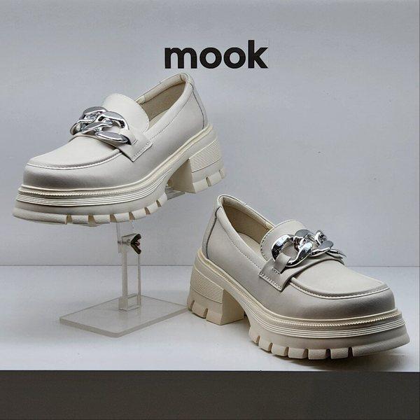 チャンキーチェーンカジュアルローファー 522203 AQ HGZP1SD 18,354円