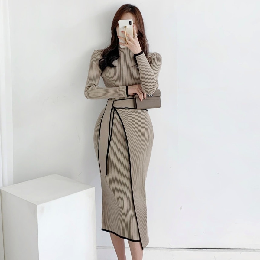 ワンピース ミディアム丈ワンピース 長袖 ハイネック ウエストベルト 巻きスカート風 かわいい 大人可愛い きれいめ シンプル 上品 おしゃれ かっこいい カジュアル こなれ感 個性的 主役級 存在感