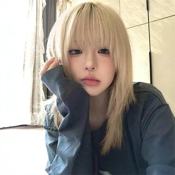 ウィッグ ミディアムへア ストレート ゴールド 金髪 前髪あり フルウィッグ 可愛い コスレ ロリータ ゴスロリ レディース コスム 仮装 大人 おしゃれ 普段使い