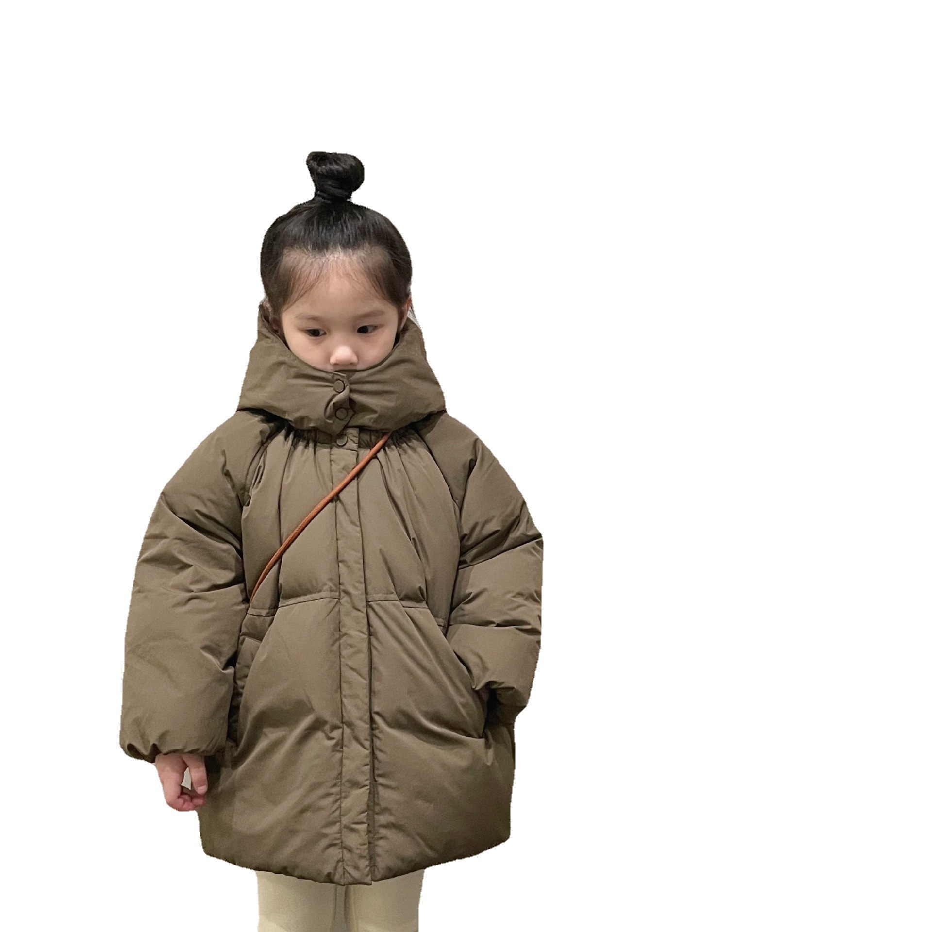 トレンディな子供服晩秋と冬スタイル男の子女の子小中型の子供用の厚みのあるホワイトダックダウンジャケット子供用ジャケット