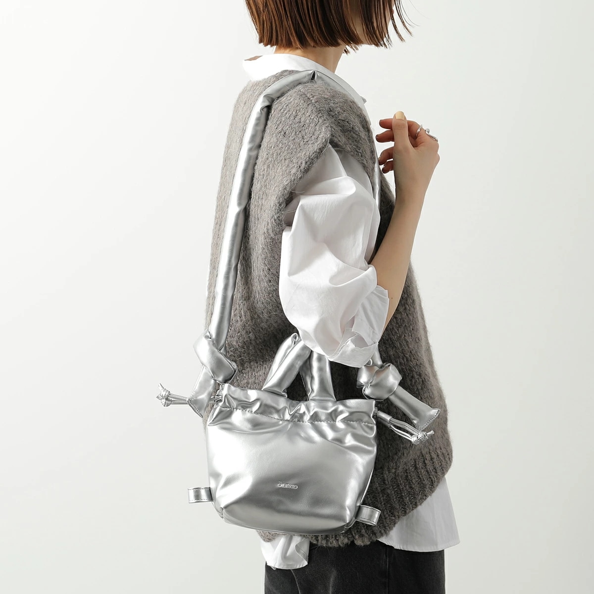 OLEND オレンド ショルダーバッグ MICRO ONA VEGAN LEATHER マイクロ オナ ヴィーガン レディース クロスボディ ハンドバッグ 鞄 SILVER