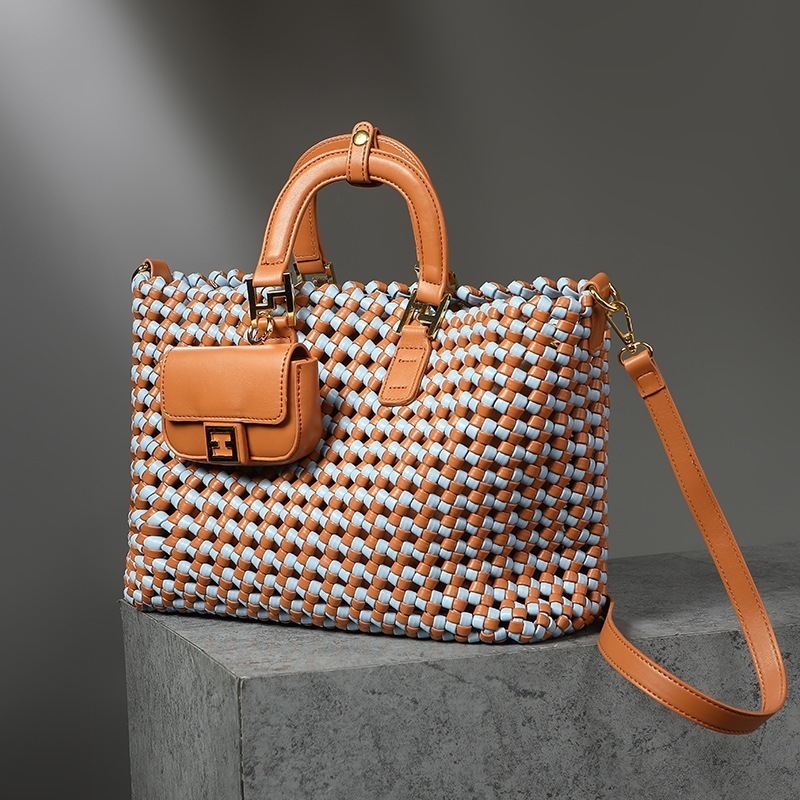 オルチャン トート トートバック PUレザー 2WAY 編み込み 韓国 レディース 肩がけバック お洒落 インナーバッグ 人気 A4 ブラウン キャメル 茶色 軽量 マチ広