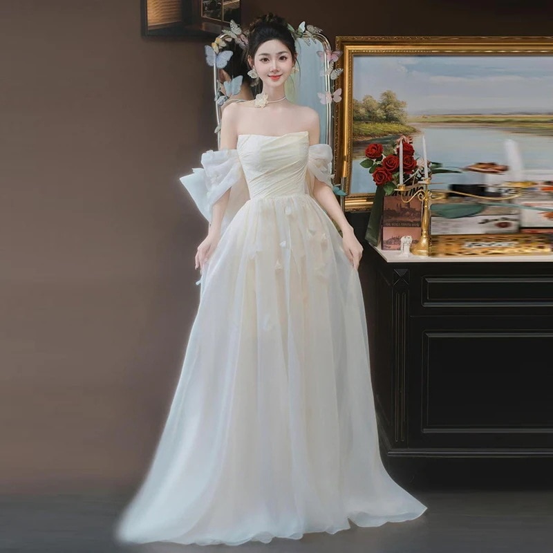 フレンチ ワンショルダー 光のウェディングドレス ブライダル 結婚式 ようこそ 宴会 イブニングドレス ニッチ