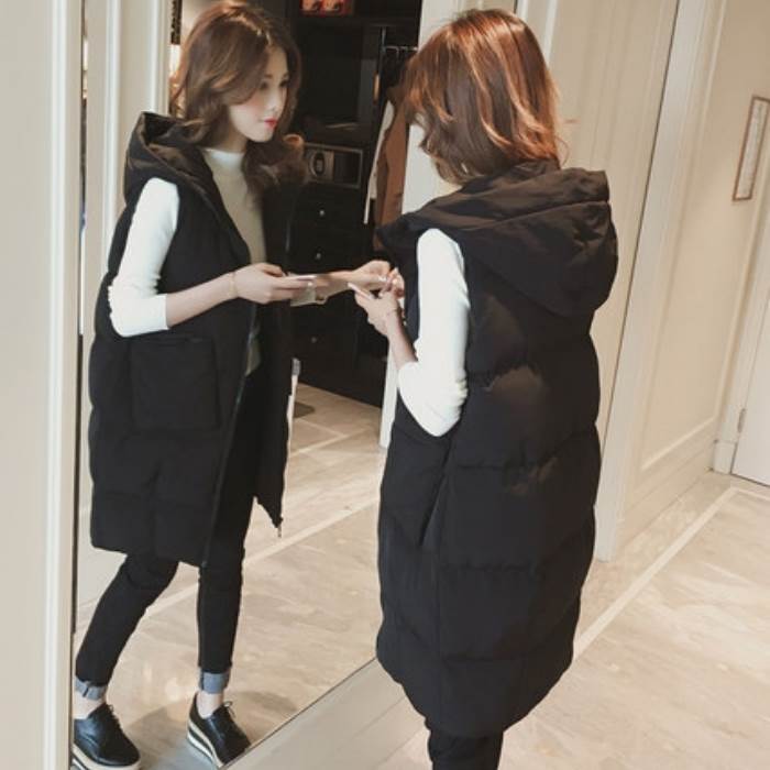 3色 アウター ダウン ベスト ロングベスト レディース ミドル丈 ブラック ブラウン キャラメル カーキー フード付き もこもこ 袖なし 可愛い 大人可愛い かっこいい おしゃれ カジュアル 暖かい