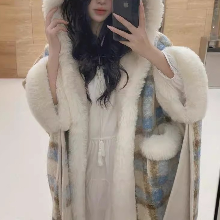 既製在庫プラスベルベットマント大判マントショール秋冬暖かいチェック柄ファーカラーコートレディースフード付きカーディガン新しいスタイル 6,518円