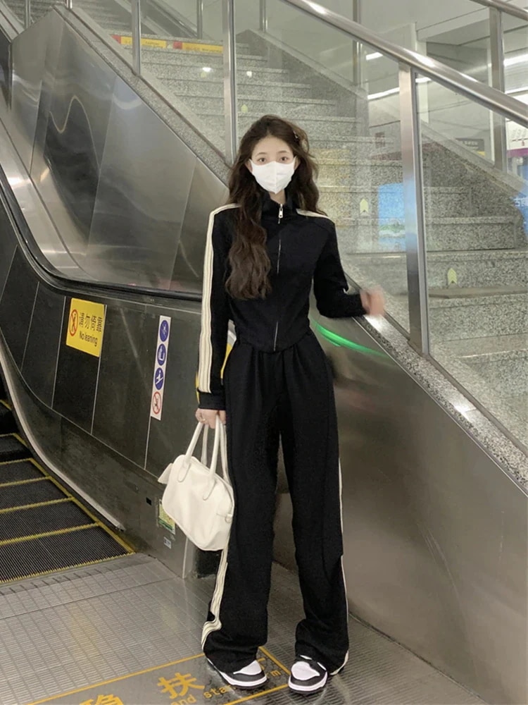 【急速出荷!】24 2点セット トップスパーカー チャック韓国羽織り ショート丈 フルパーカー ルーズ サイド上下ボトムス ストレート系 ゆったりサイズワイドシルエットリラックストラック