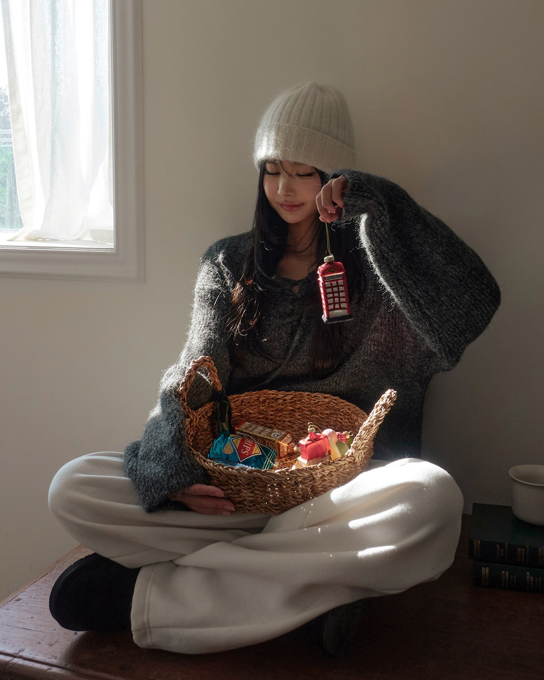 タンヒストラップニット韓国ファッション レディース