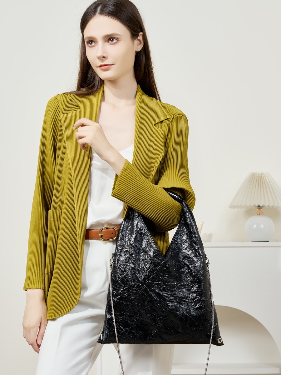 福袋本革 ショルダーバッグ 新作 リュック 水筒ポーチ 大容量 肩掛け ミニバッグ 手提げバッグ 防水 トートバック 気質 おしゃれ 百掛け バックパック高級感 質感 気質 ショルダーバッグOL通勤