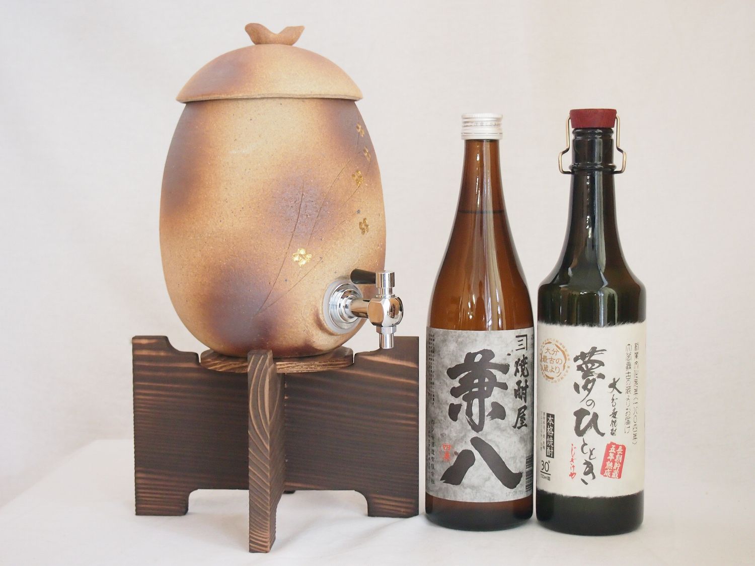 信楽焼明山窯　焼酎サーバー　火色金小紋　2200ｃｃ(滋賀県)芋焼酎2本セット 兼八720ml 井