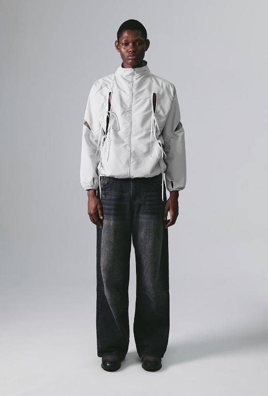 【NACHE】 CUT-OUT WIND BREACKER : UNISEX / LIGHT GREY