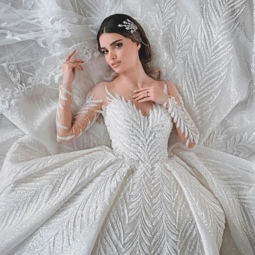 新しいウェディングドレス重工業刺繍ビーズレースエレガントな長袖ふくらはぎプリンセススカートトレーリングウェディングドレス結婚式dr