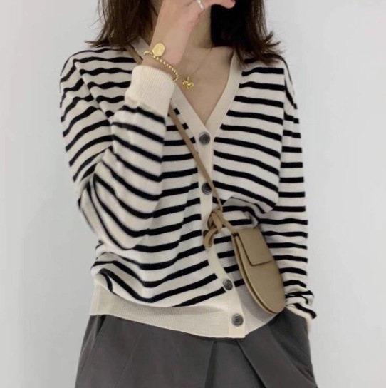 レディース トップス ニット セーター カーディガン 長袖 Vネック フェミニン ストリート かわいい 大人可愛い きれいめ シンプル カジュアル 上品 おしゃれ かっこいい レトロ こなれ感 ラフ