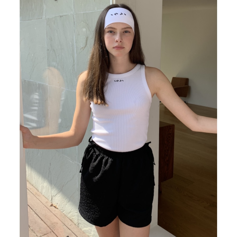 INJIACTIVE クラシックリブ付きスリーブレスホワイト