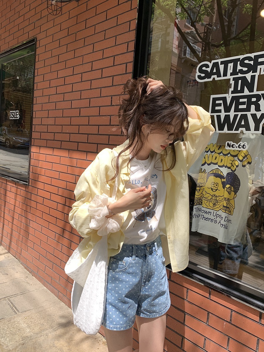 女性用バックボタンとスリット付き薄手の日焼け防止長袖シャツ2024年夏レイジールーズトップ