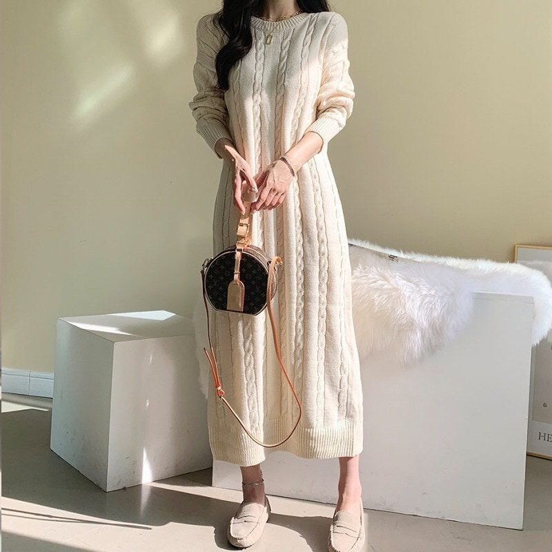 ケーブルニットワンピース ケーブル編み ニットワンピース ロングワンピース 黒 オフホワイト 韓国 レディース オルチャン セーター ミモレ丈 Iライン ストレート スリット