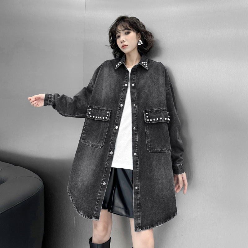 重工ピンビーズのデニムシャツ2025秋体型カバーチュニック コートです 秋アウター