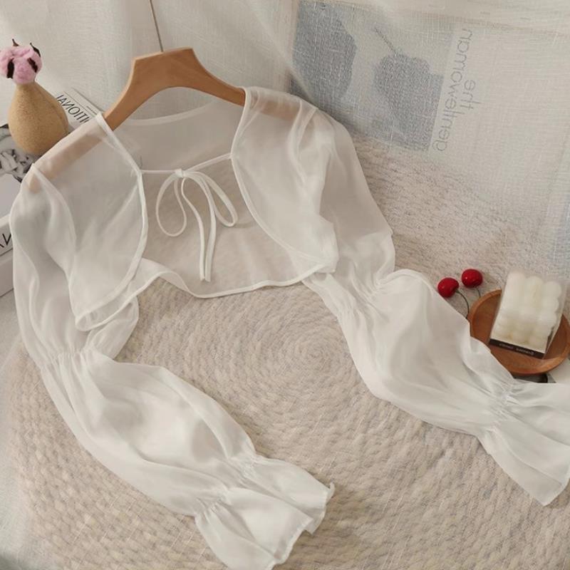 外はカーディガンスカート肩掛けで夏はサスペンダーでエアコンの小さい打ち掛けで夏の日焼け止めの服女性の薄紗の雪紡をつけます