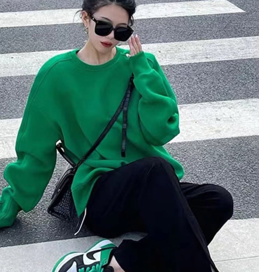 セットアップ デート モテアイテム トレーナー フレアパンツ 長袖 厚手 可愛い きれいめ 上品 おしゃれ かっこいい 可愛い ラブリー キュート ガーリー クール モード系 セクシー