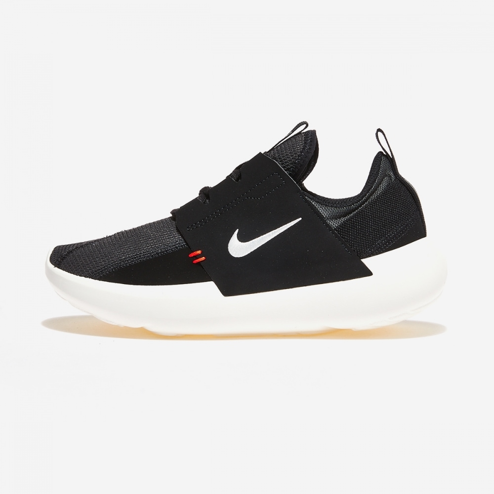 ナイキウーマンズナイキイシリーズAD（001）