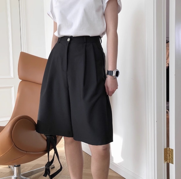 ボトムス パンツ ズボン ハーフパンツ ハイウエスト ポケット 通気性 かわいい 大人可愛い きれいめ シンプル カジュアル 上品 おしゃれ かっこいい 大人女子 こなれ感 個性的 主役級 存在感