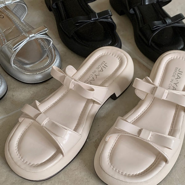 サンダル りぼん リボン 二連 レディース ローヒール 黒 銀 ブラック シルバー アイボリー 歩きやすい 痛くない カジュアル シンプル 靴 婦人靴 韓国