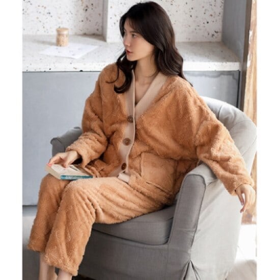 【取寄：納期2週間】ルームウェア レディース ナイトウェア パジャマ おうち服 部屋着 寝巻き フリース 秋冬 暖かい 厚手 リラックス Ｖネック 長袖長ズボン ゆったり フロントボタン ポケット