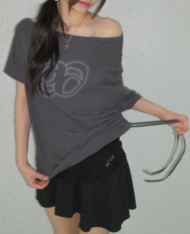 KIKI BOXY SHIRRING TEE