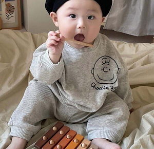 秋新しい韓国の赤ちゃん新生児男の子と女の子スヌーピー長袖スウェットパンツスーツルームウェア
