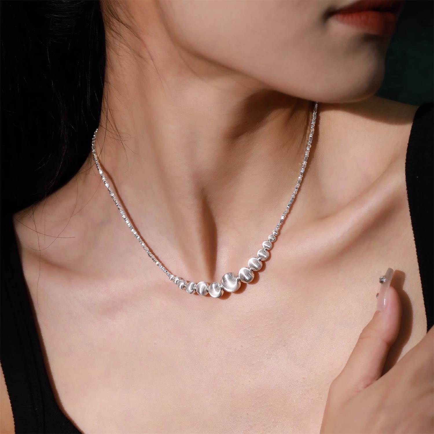 S925 スターリング シルバー グラデーション キャッツアイ シルバー ネックレス (女性用) - 2024 年の新スタイル高級感とニッチなファッションを強調