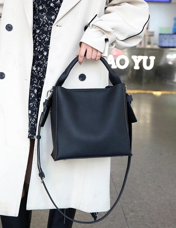 ハンドバッグ 本革 レディース 斜め掛け 軽量 2way ハンドバッグ レディース バッグ バッグインバッグ キューブバッグ 本革 セレモニーバッグ 通勤 キューブ バッグ バケツ型バッグ ショルダー