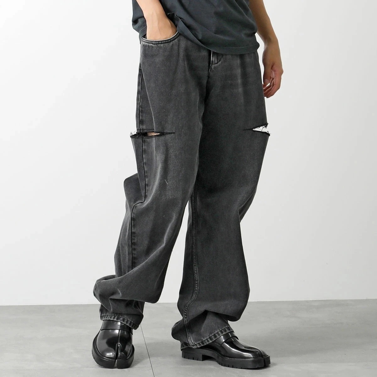 MAISON MARGIELA メゾンマルジェラ ジーンズ S51LA0051 S30743 メンズ デニムパンツ スラッシュディテール カットアウト ジーパン 965 S51LA0051S30743