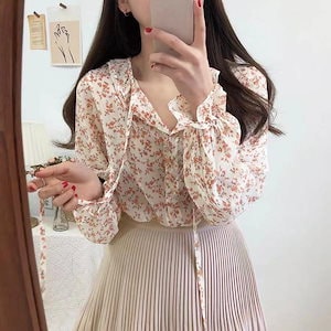 花柄シャツブラウス韓国風ボウタイ