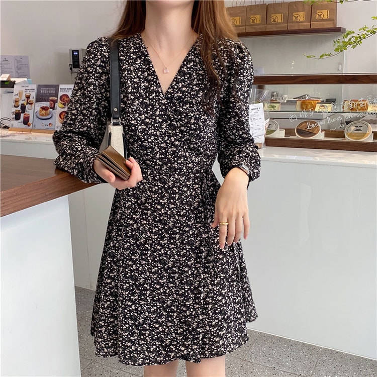 ワンピース レディース ミニスカート フレアワンピース ミニ ミニ丈 膝上 長袖 Vネック 襟なし フレア スリム 細身 Aライン スマート リボン ウエストリボン 前開き 薄手 かわいい きれいめ