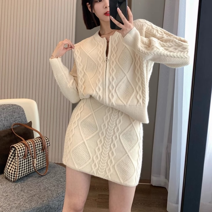 セットアップ ミニ丈 ショート ショート丈 袖あり 長袖 ラウンドネック ストレート ワイド ファスナー 大人可愛い きれいめ シンプル カジュアル 大人 上品 おしゃれ お洒落 大人女子 こなれ感