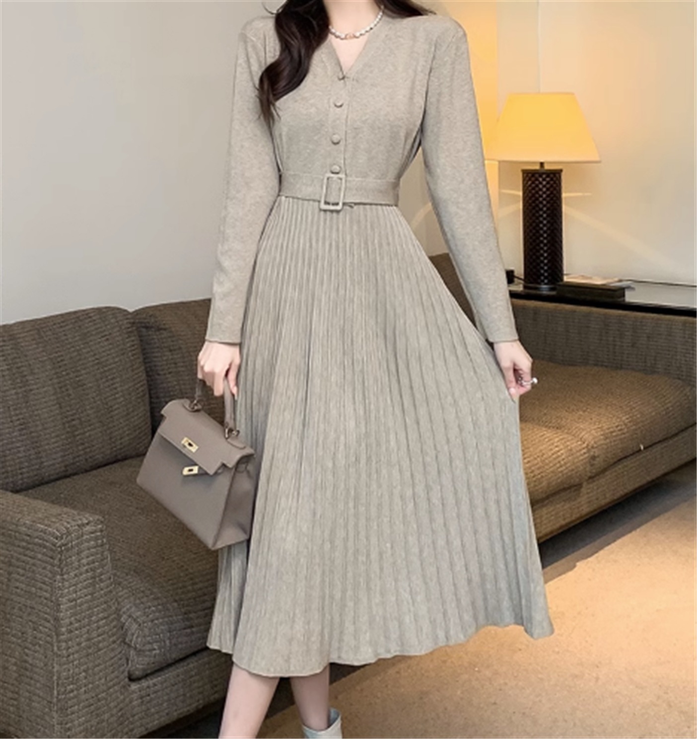 ワンピース ニットワンピース ミモレ丈 ロング丈 袖あり 長袖 Vネック プリーツ ハイウエスト ベルト ウエストマーク 大人可愛い きれいめ シンプル カジュアル 上品 お洒落 大人女子 こなれ感